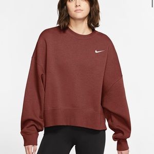 Nike Sportswear Essential: Women’s Fleece Crew